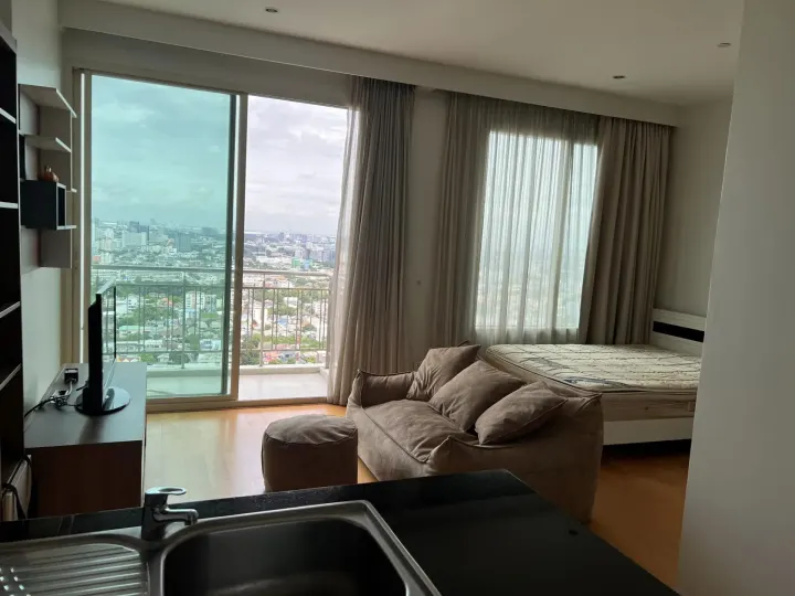 Property photos for Wind Ratchayothin