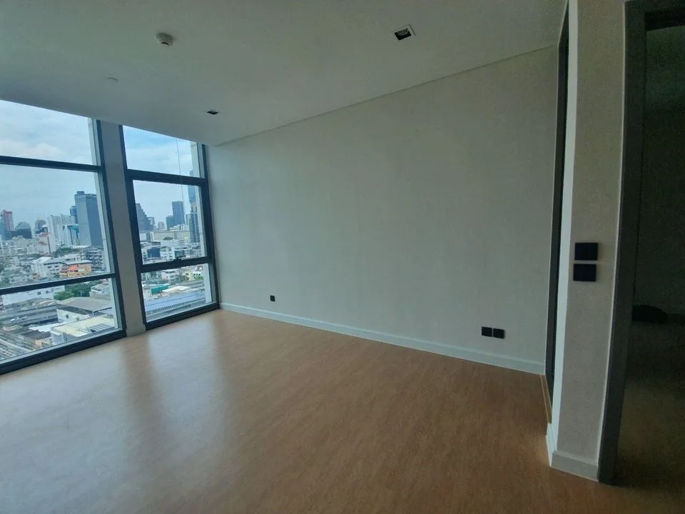 Property photos for The Room Charoenkrung 30