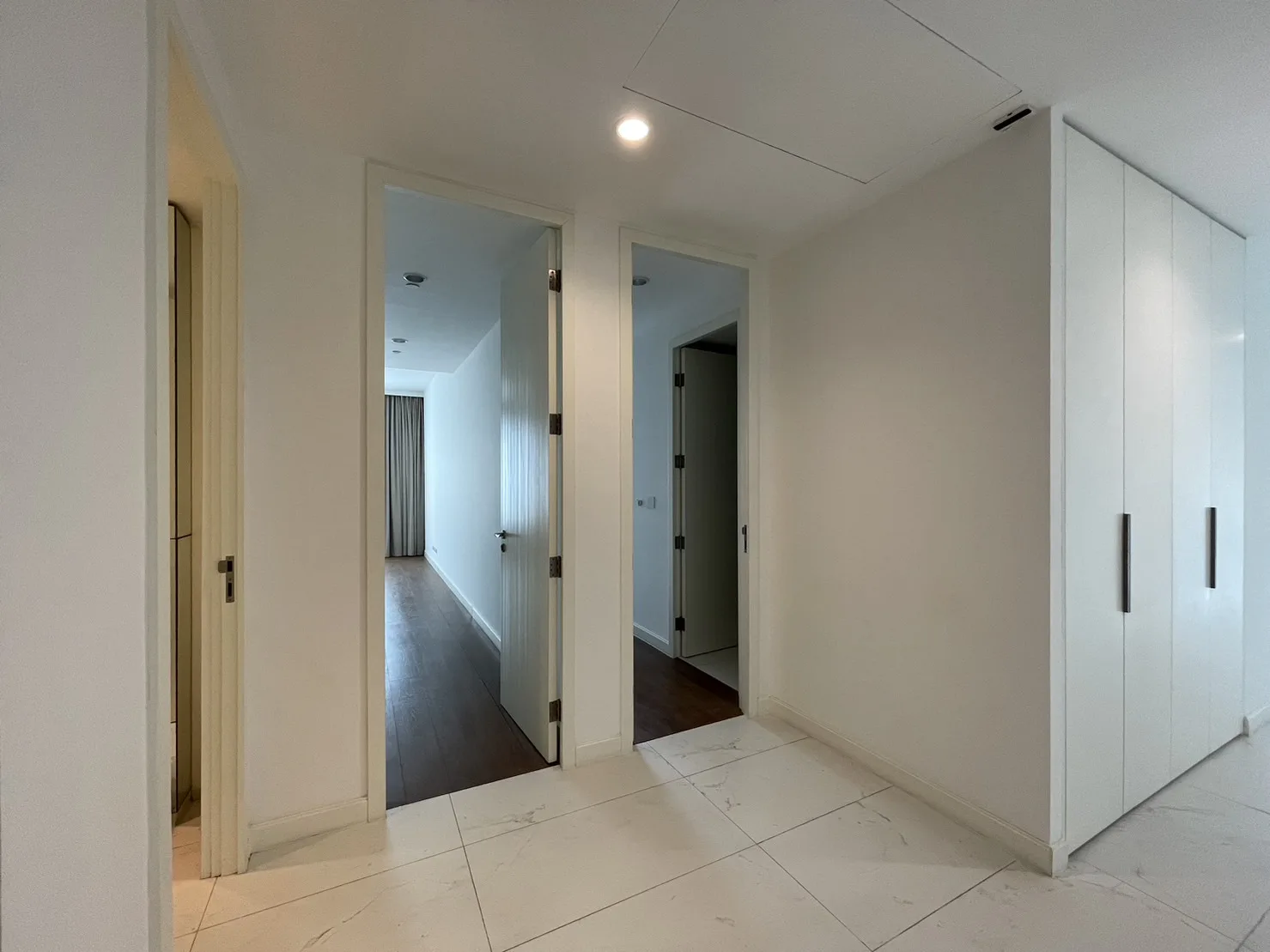 Property photos for 185 Rajadamri