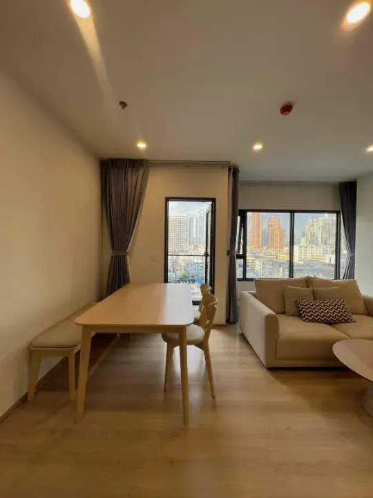 Property photos for Life Rama 4 - Asoke