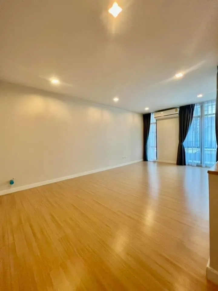 Property photos for Plex Bangna