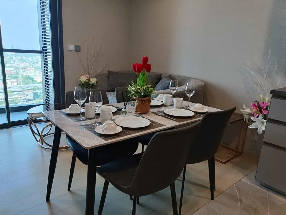 Property photos for The Extro Phayathai-rangnam