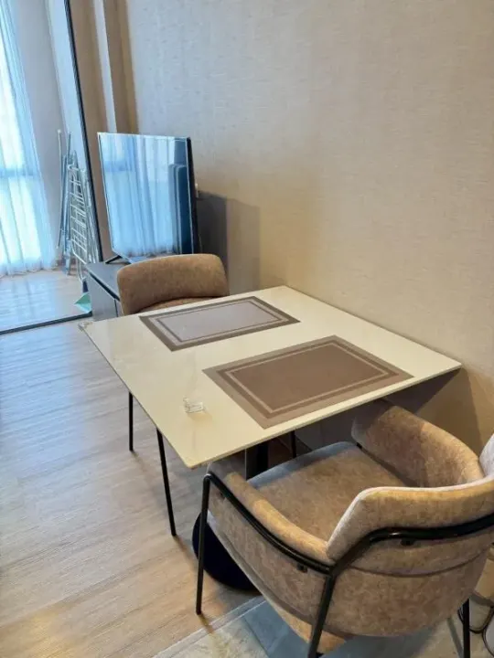 Property photos for Lloyd Soonvijai-thonglor