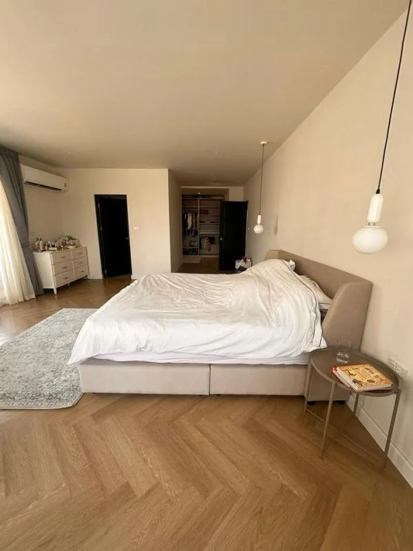 Property photos for Mano Tower