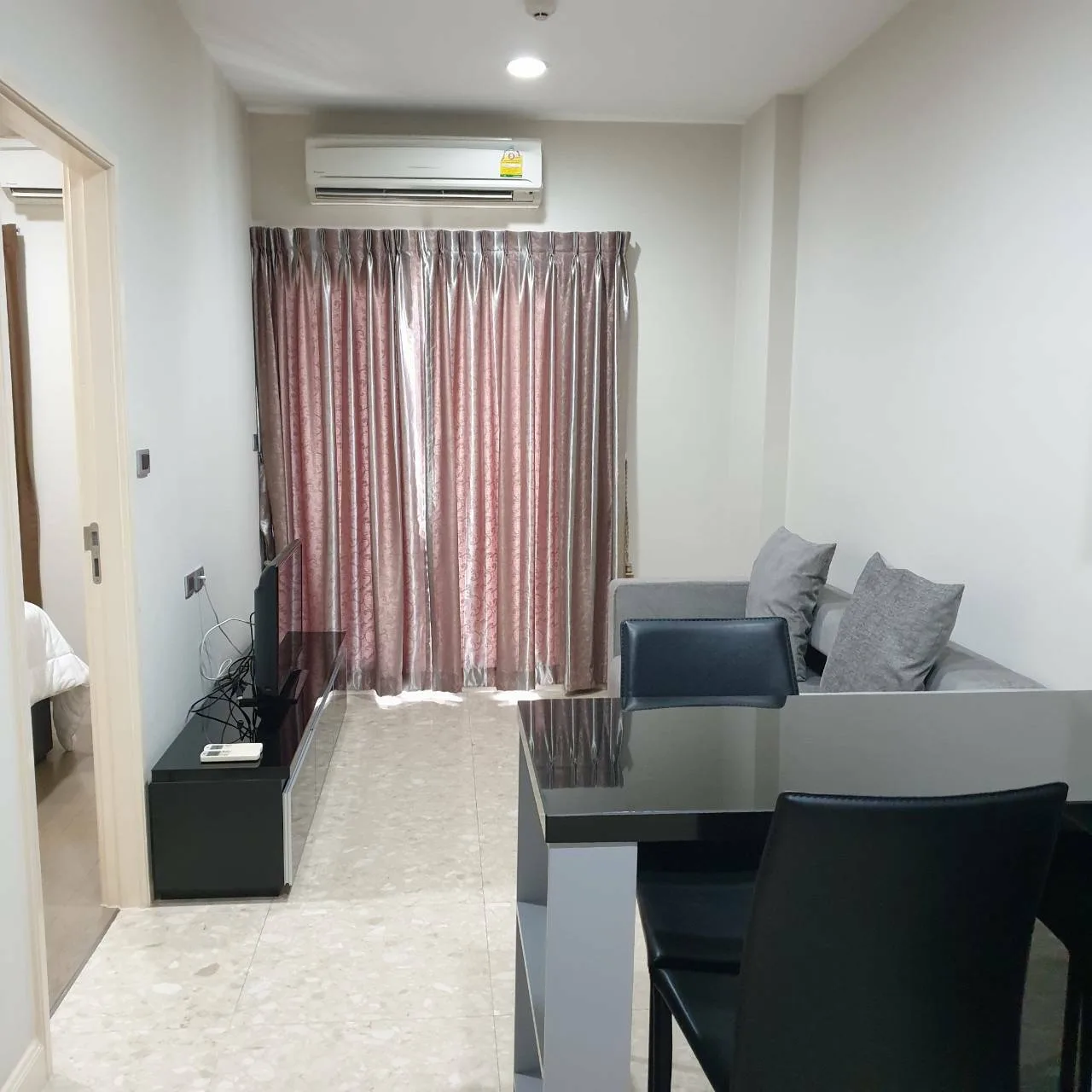 Property photos for The Crest Sukhumvit 34