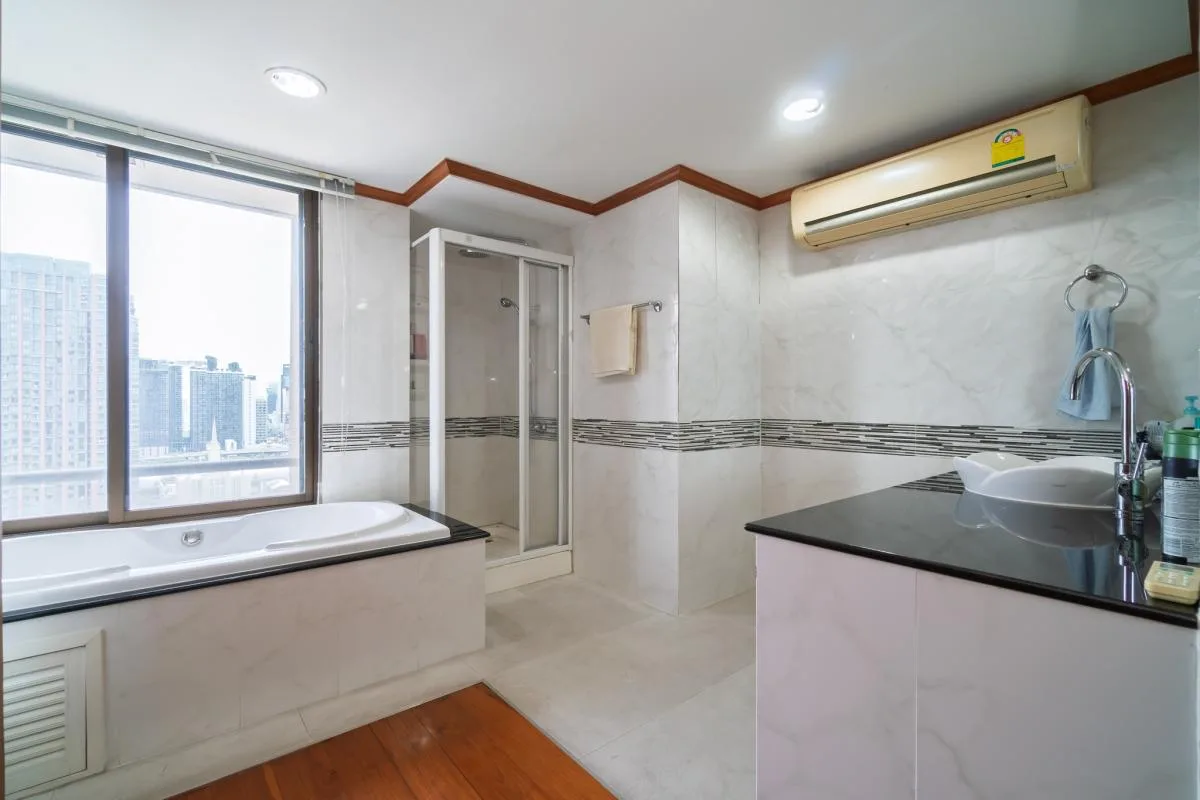 Property photos for Asoke Tower