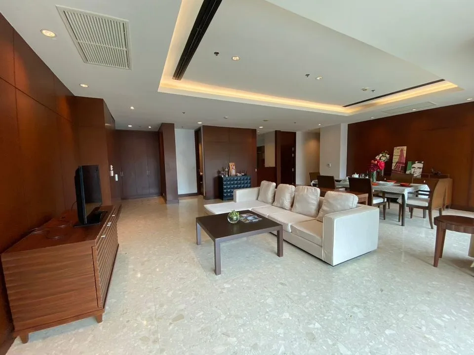 Property photos for Royal Residence Park