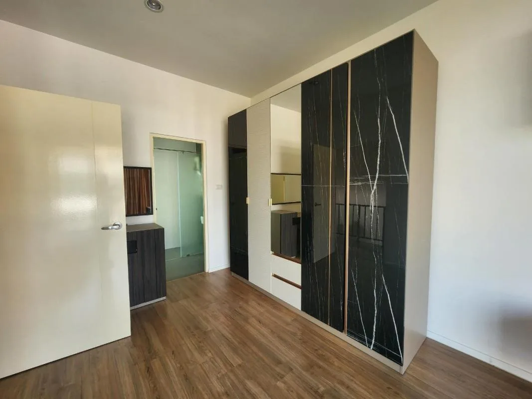 Property photos for Baan Klang Muang Rama 9