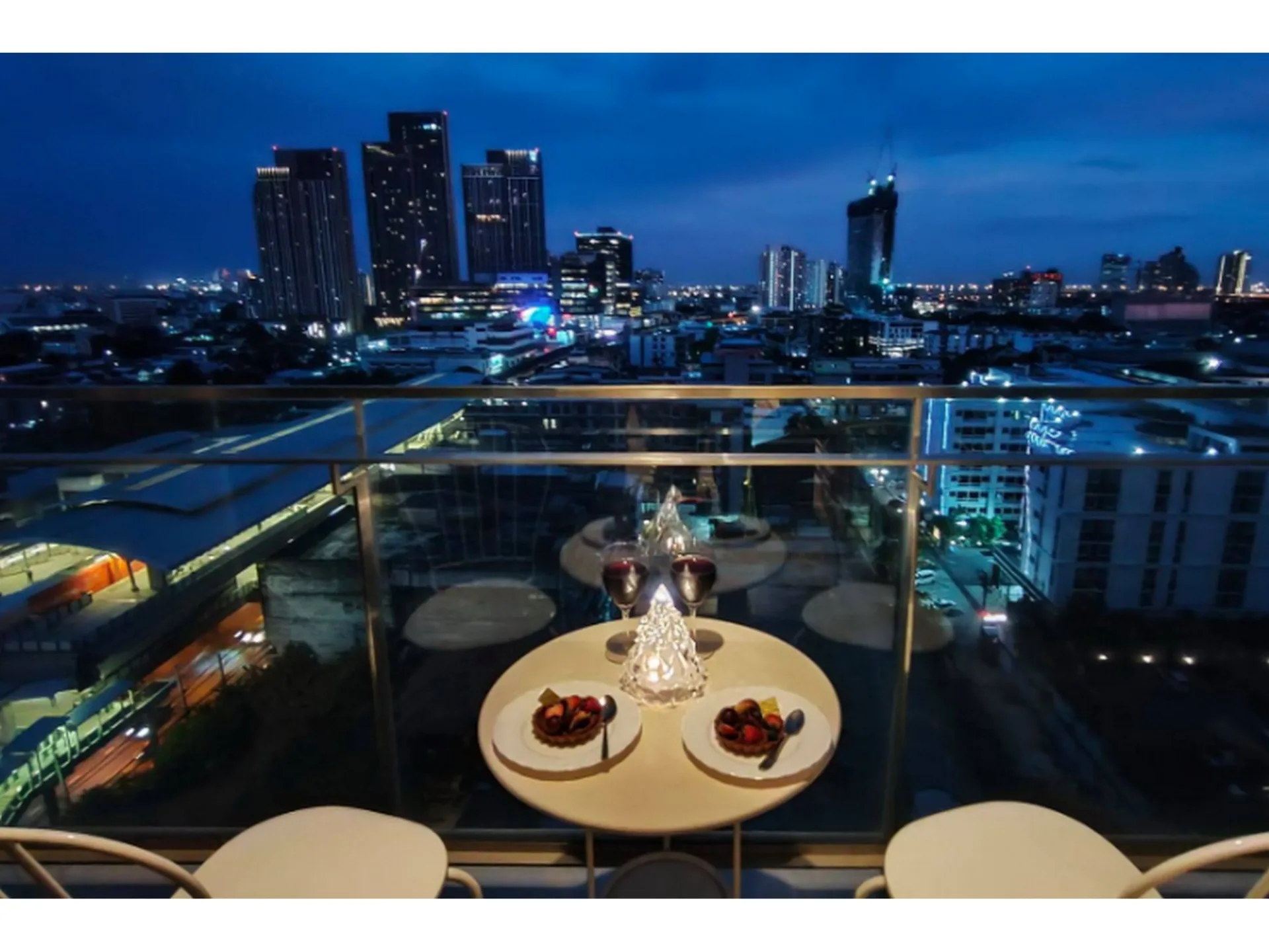 Property photos for The Room Sukhumvit 62