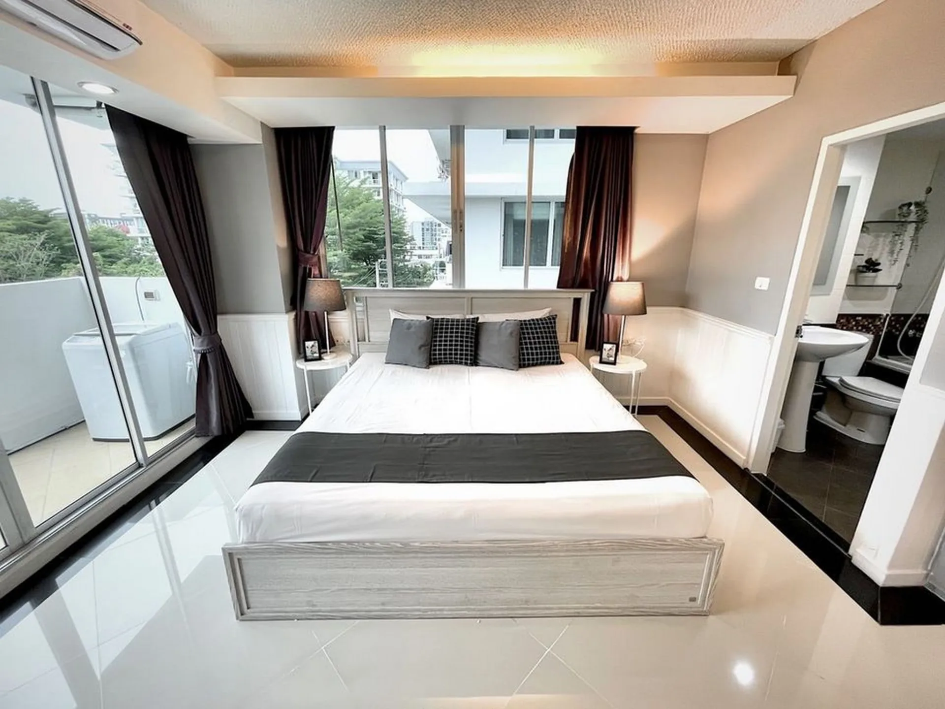 Property photos for The Waterford Sukhumvit 50 Onnut