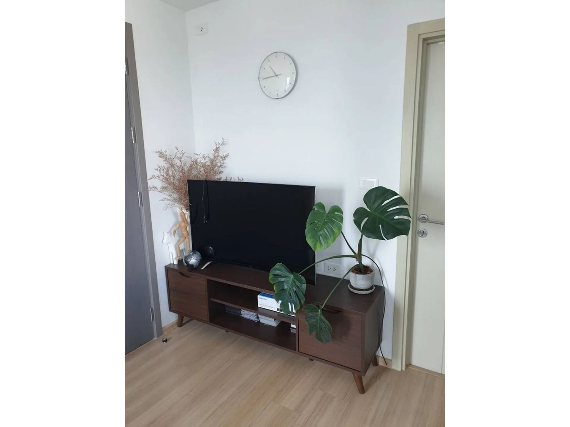 Property photos for The Base Rama 9 - Ramkhamhaeng