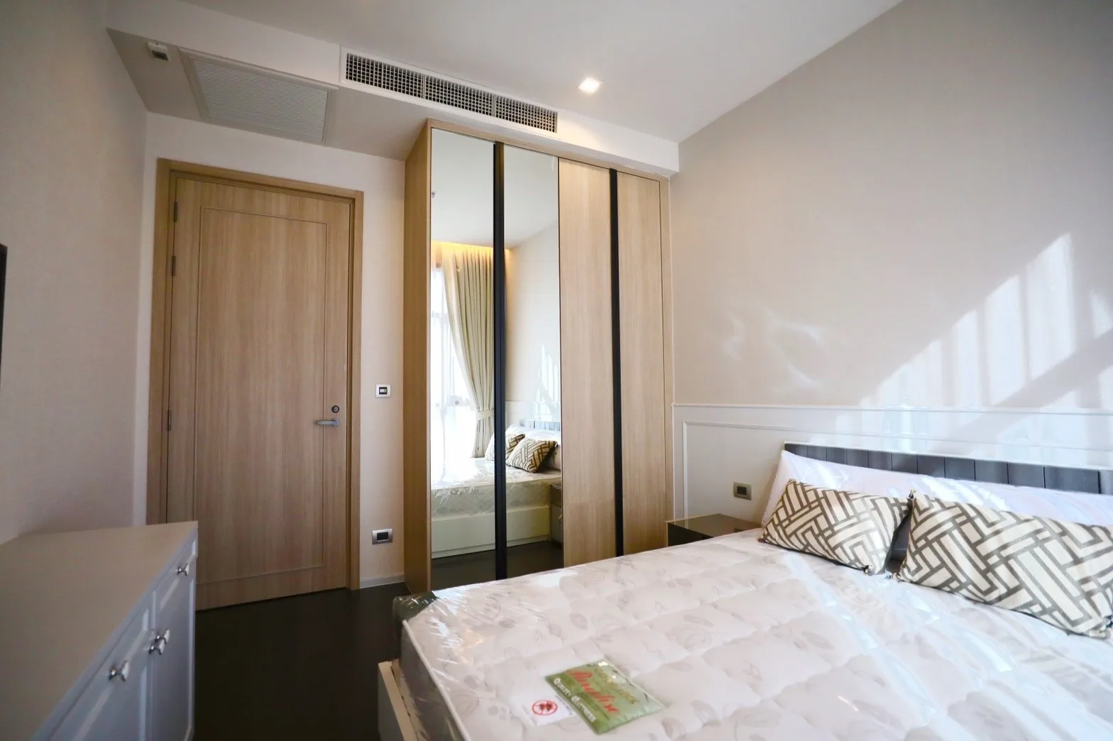 Property photos for The XXXIX by Sansiri