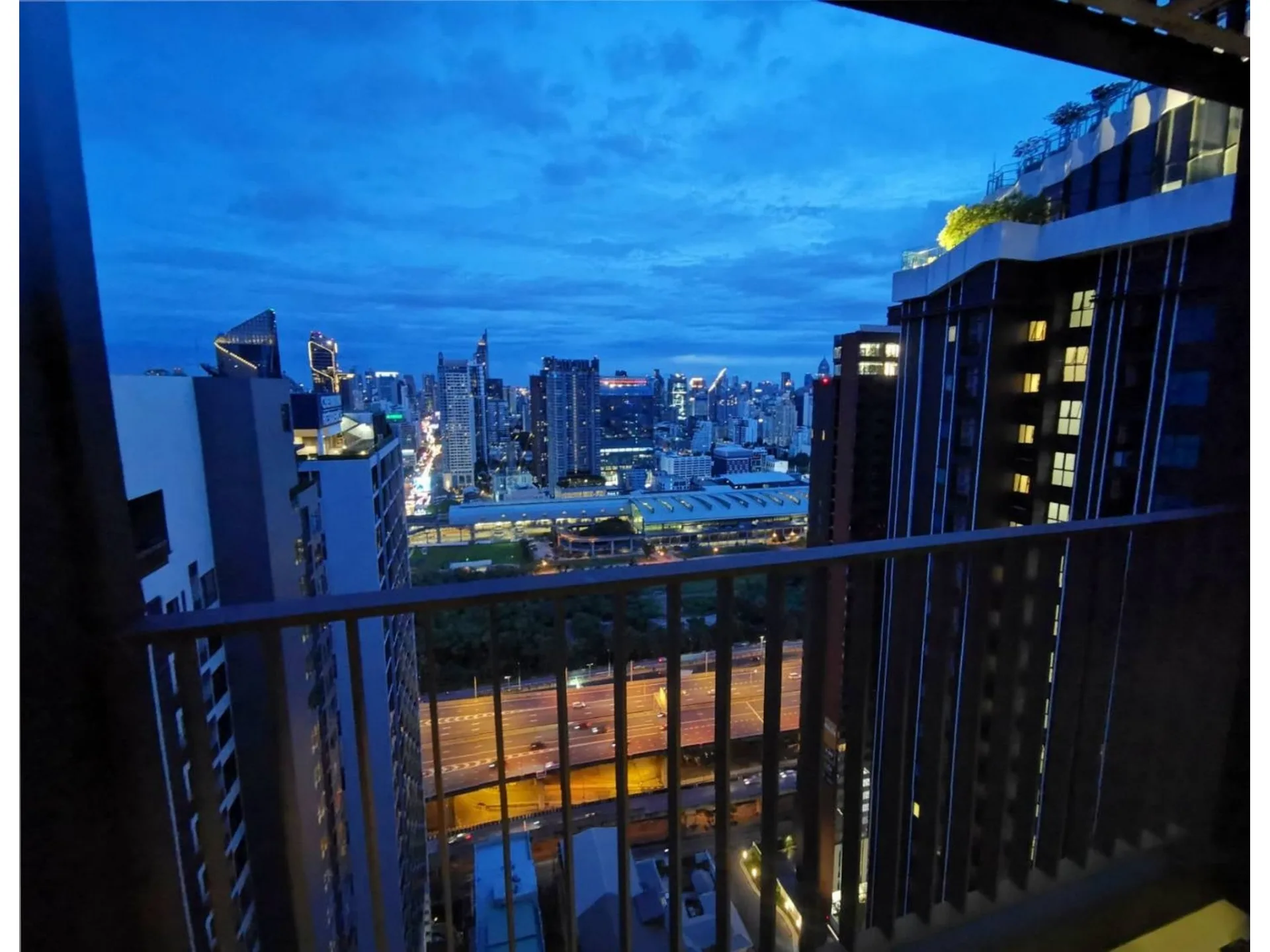 Property photos for LIFE Asoke - Rama 9