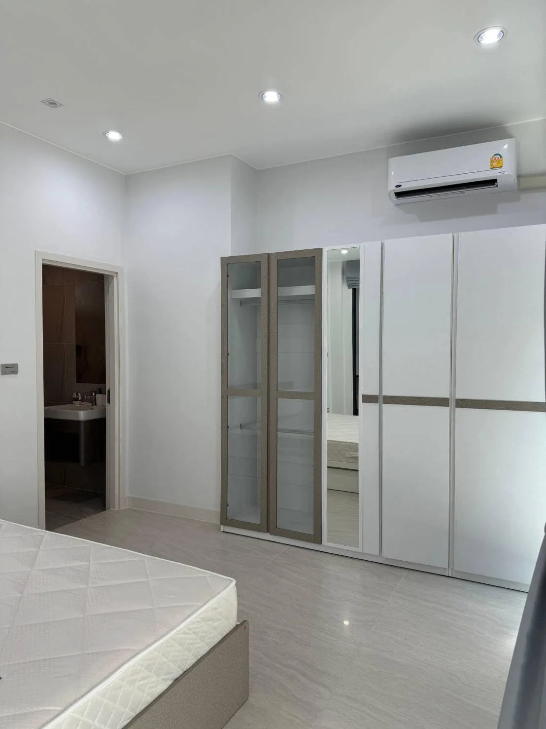 Property photos for Baan Klang Muang Sukhumvit 77