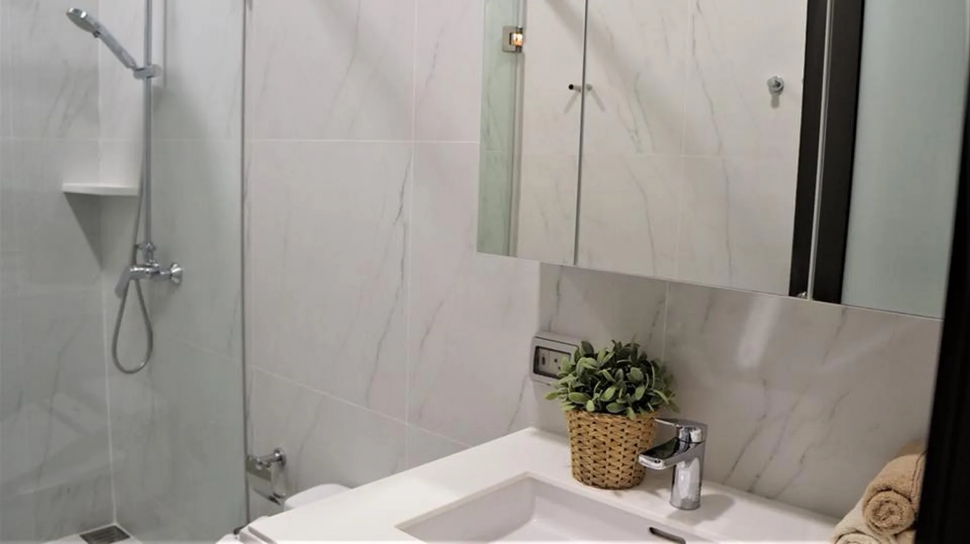 Property photos for Chewathai Residence Asoke