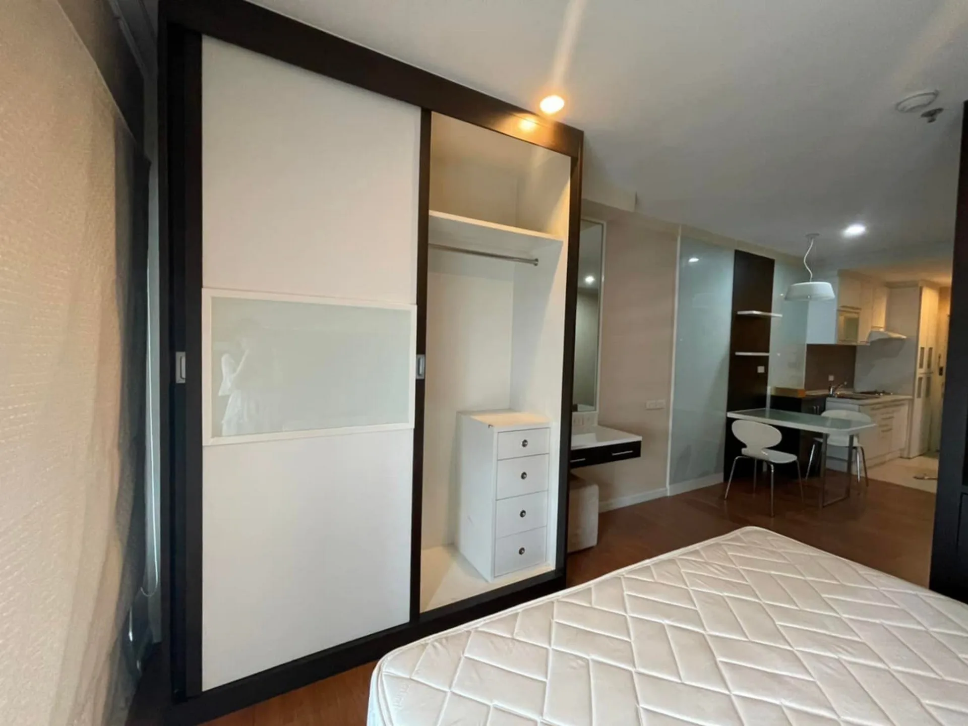 Property photos for Grand Park View Asoke