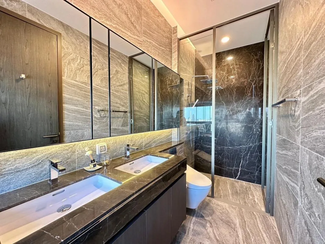 Property photos for The Esse Sukhumvit 36