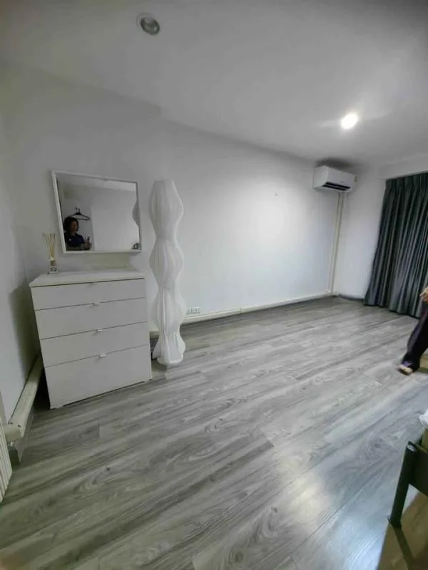 Property photos for State Tower
