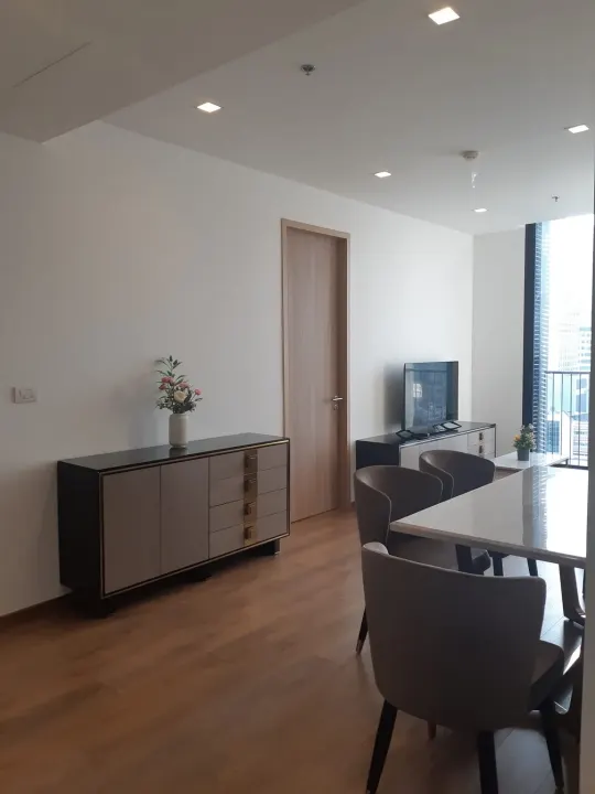 Property photos for Noble BE 33