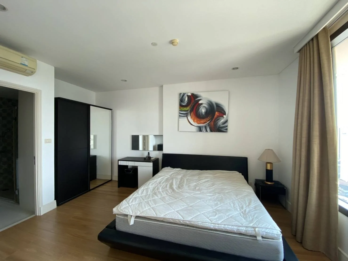 Property photos for Aguston Sukhumvit 22