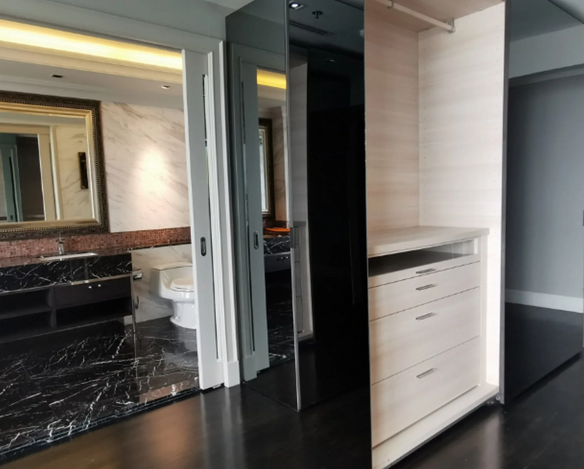 Property photos for Amanta Lumpini