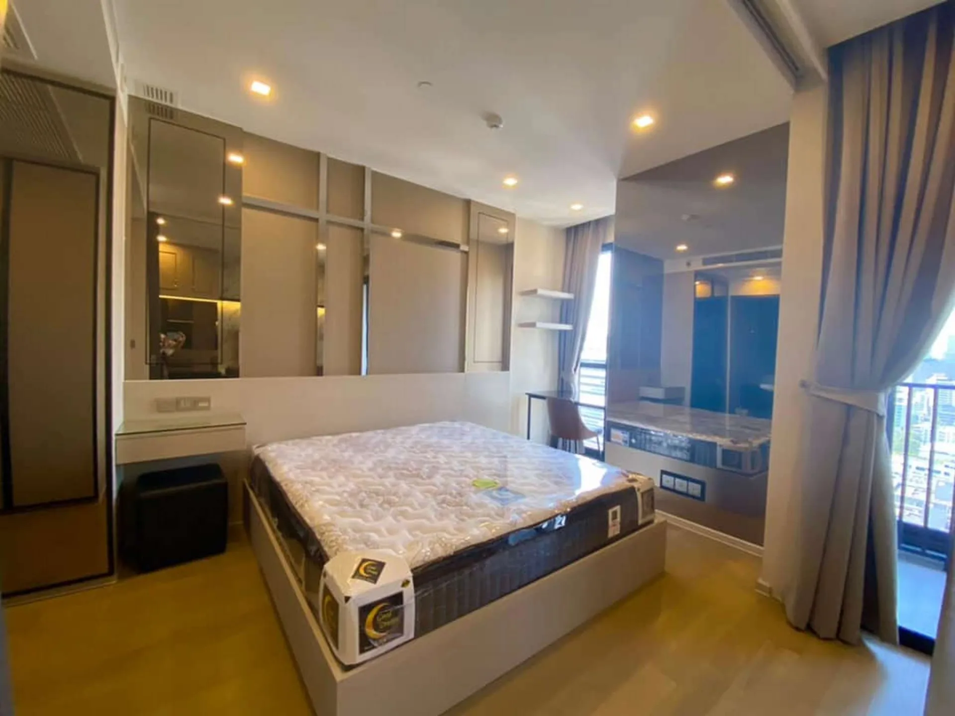 Property photos for Ashton Asoke