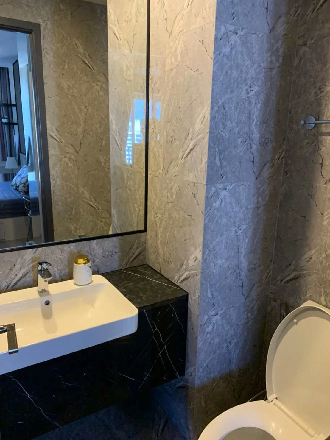 Property photos for Ashton Asoke