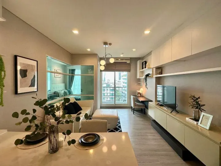 Property photos for Ivy Thonglor