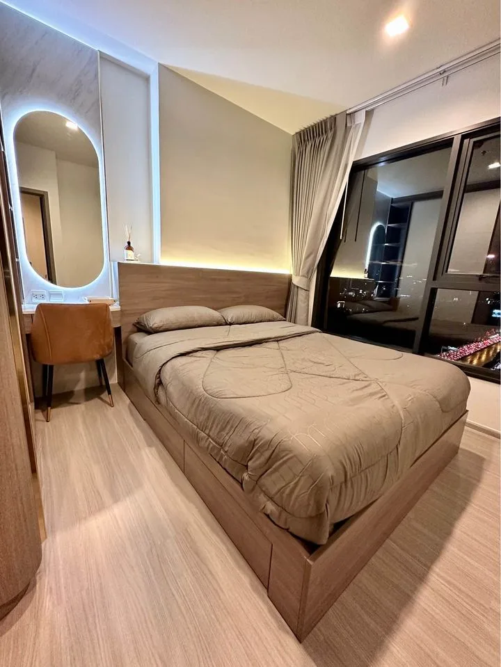 Property photos for Life Asoke Hype