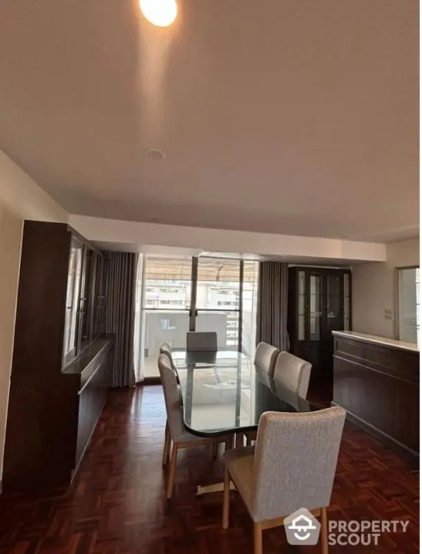 Property photos for Tongtip Mansion