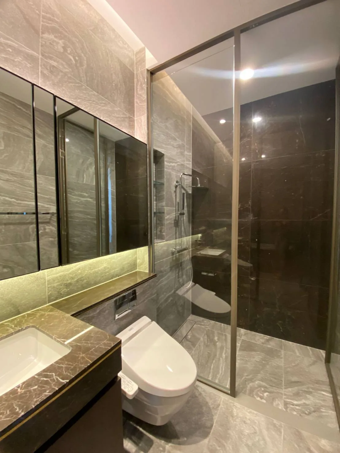Property photos for The Esse Sukhumvit 36