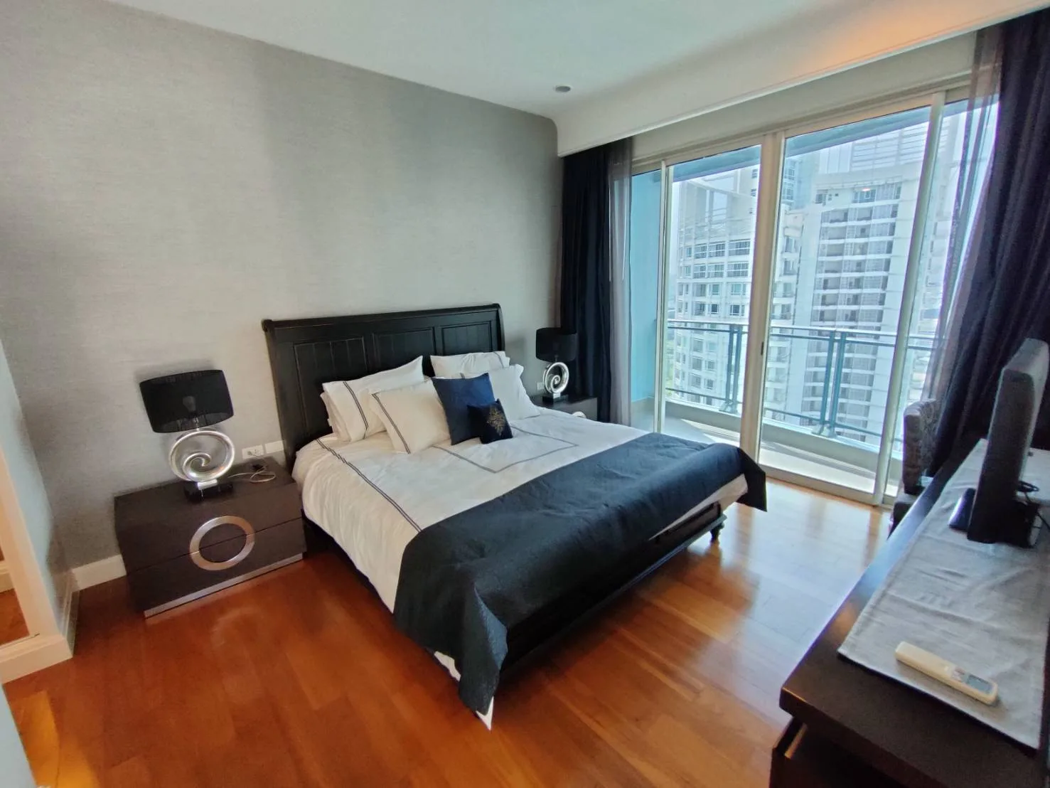 Property photos for Q Langsuan