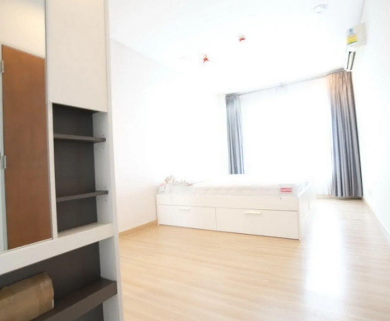 Property photos for Intro Phaholyothin - Pradipat