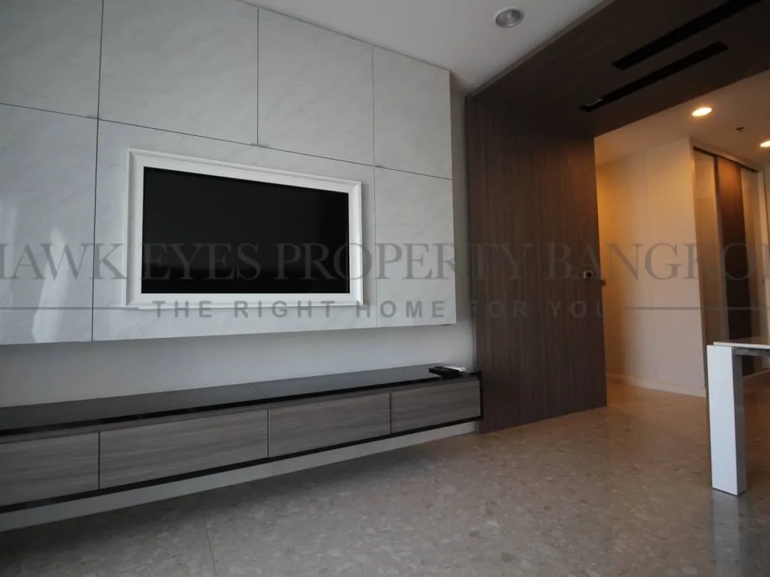 Property photos for The Crest Sukhumvit 34