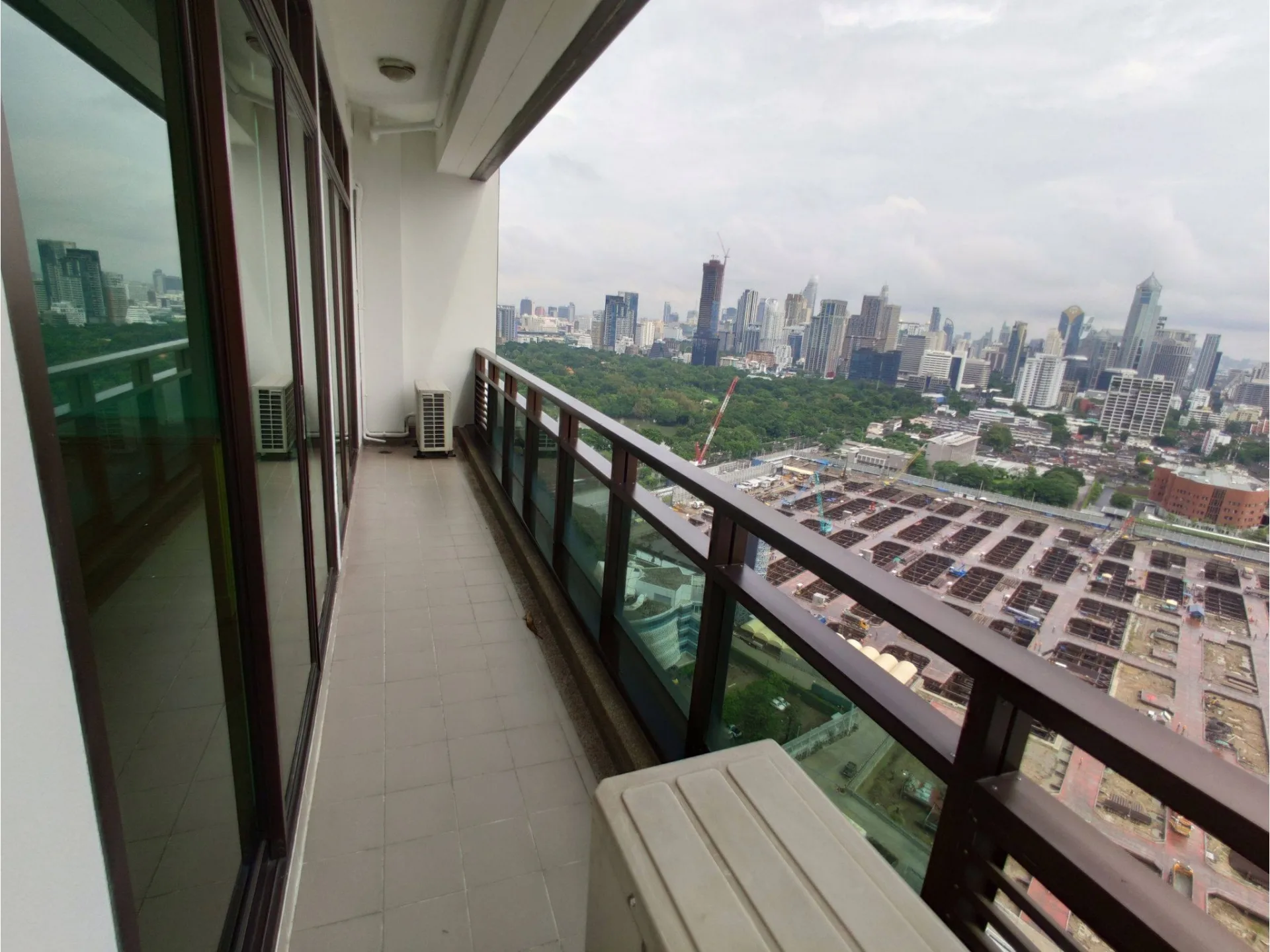 Property photos for Lumpini Park View