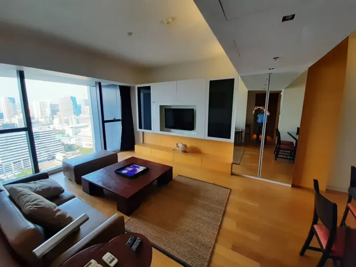 Property photos for The Met