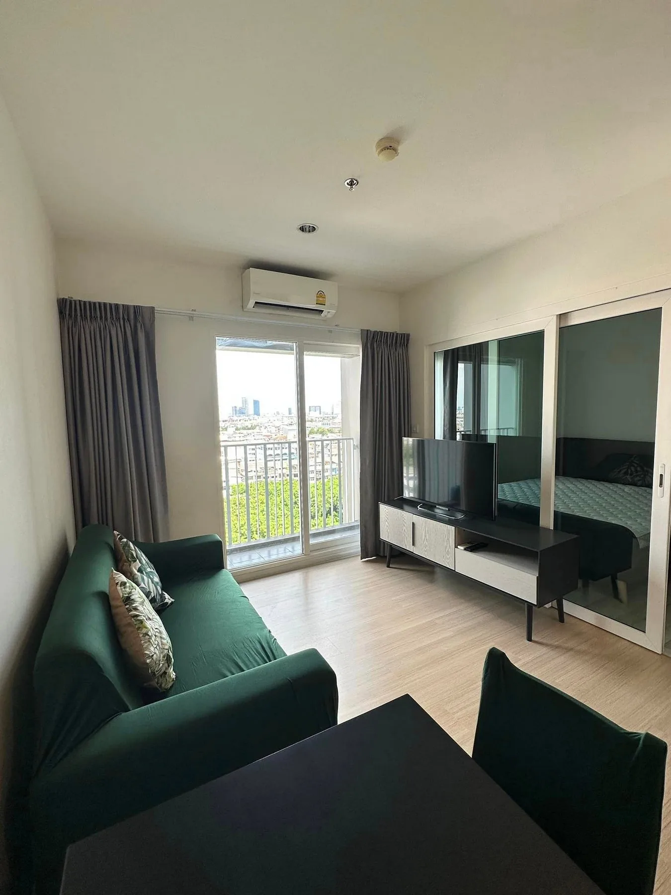 Property photos for The Key Sathorn - Charoenraj