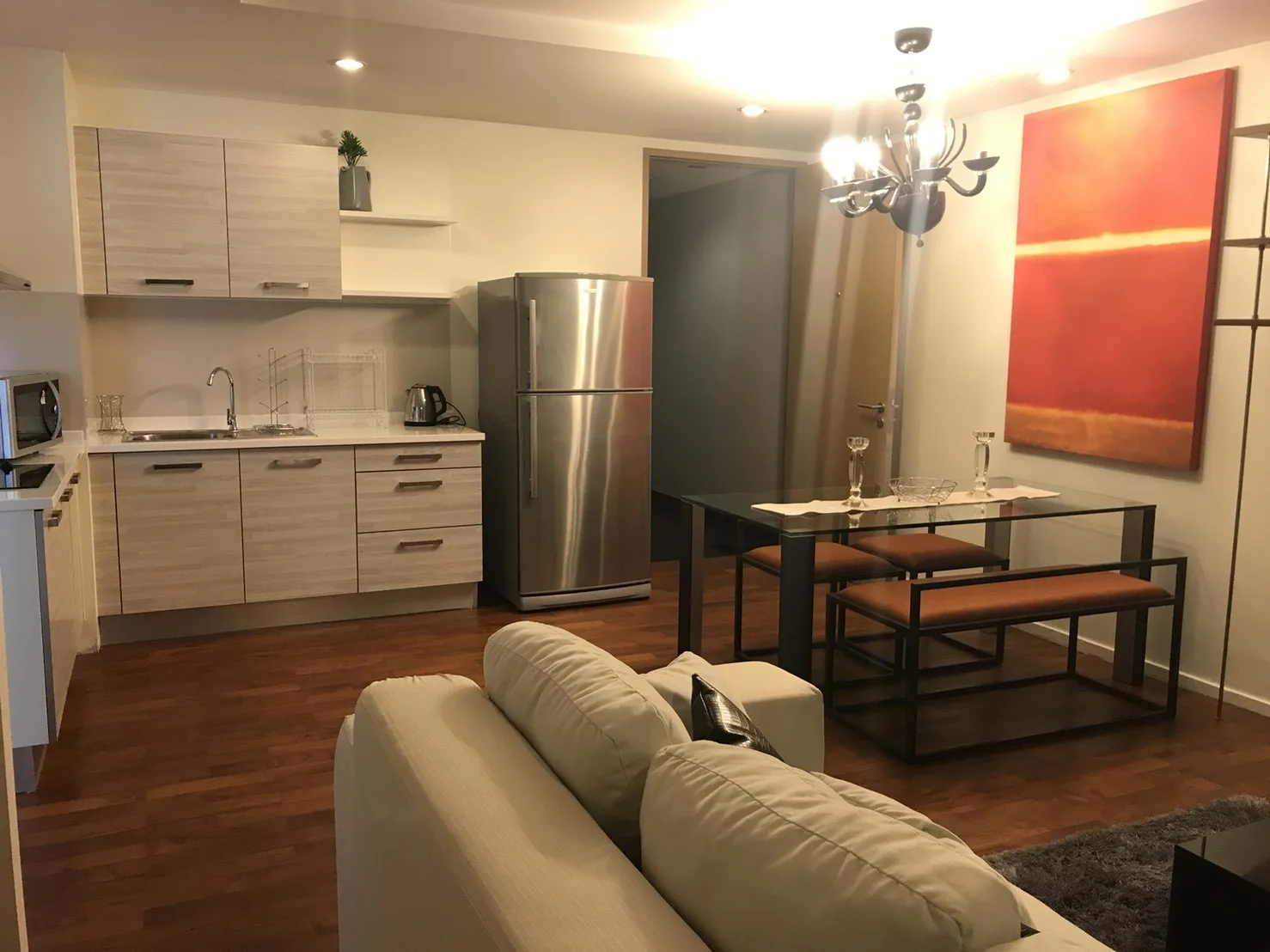 Property photos for Siri On 8