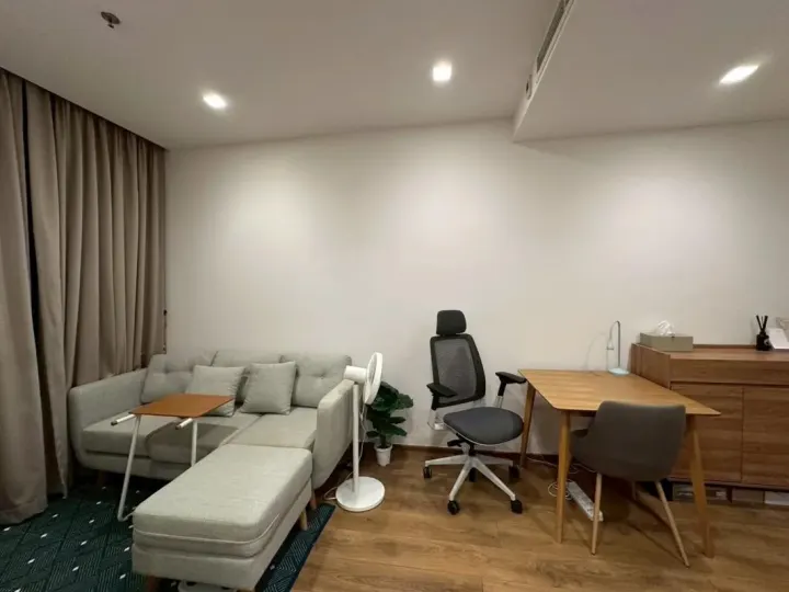 Property photos for Noble BE 33