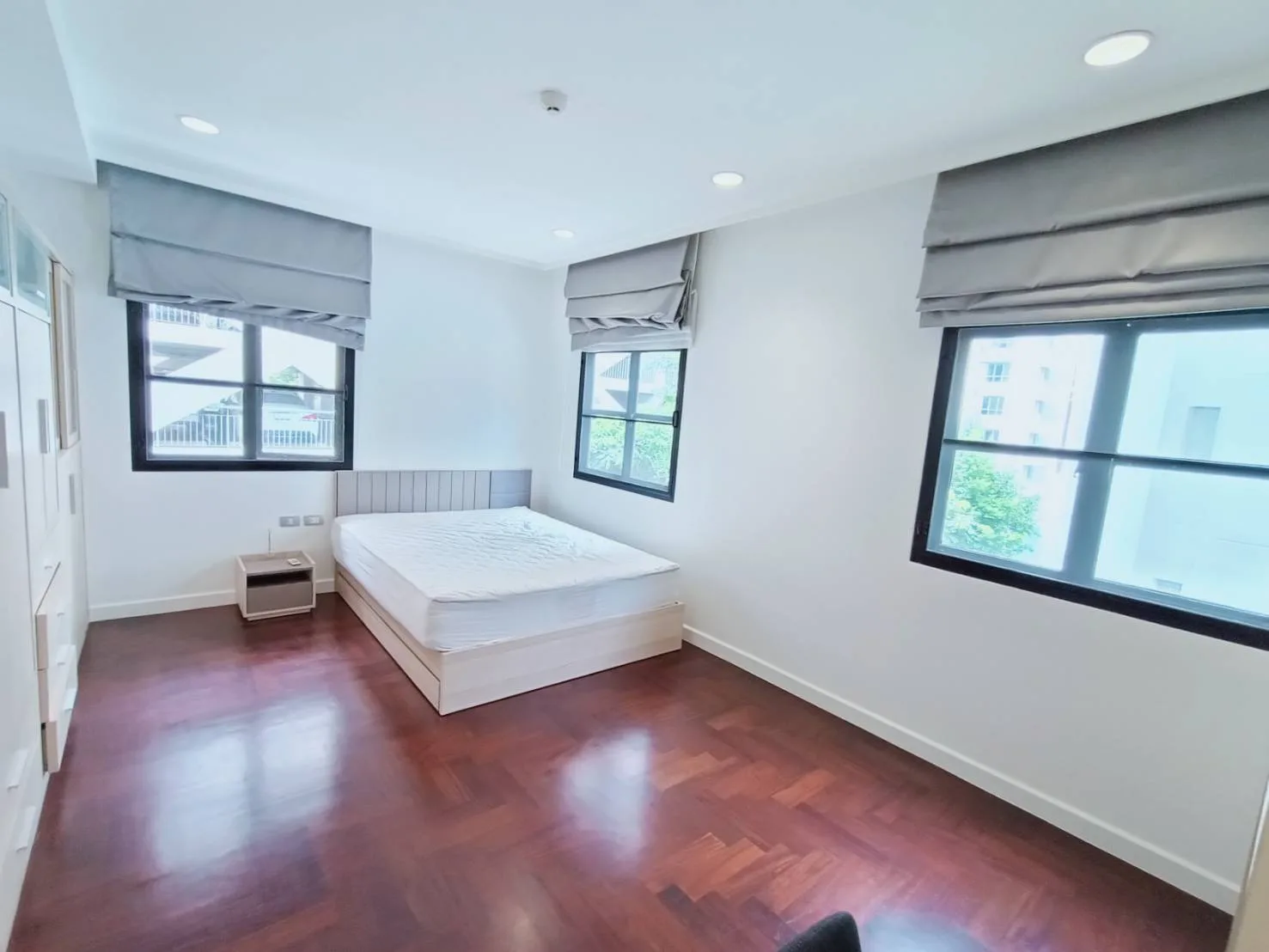 Property photos for Tonson Court