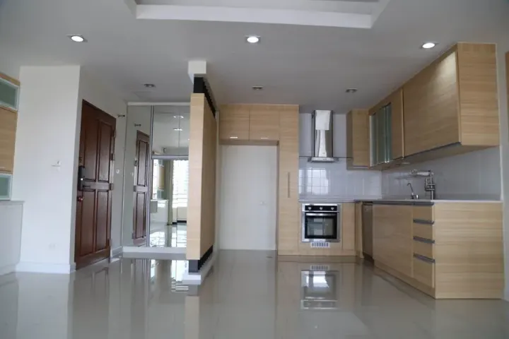 Property photos for Sampoom Garden