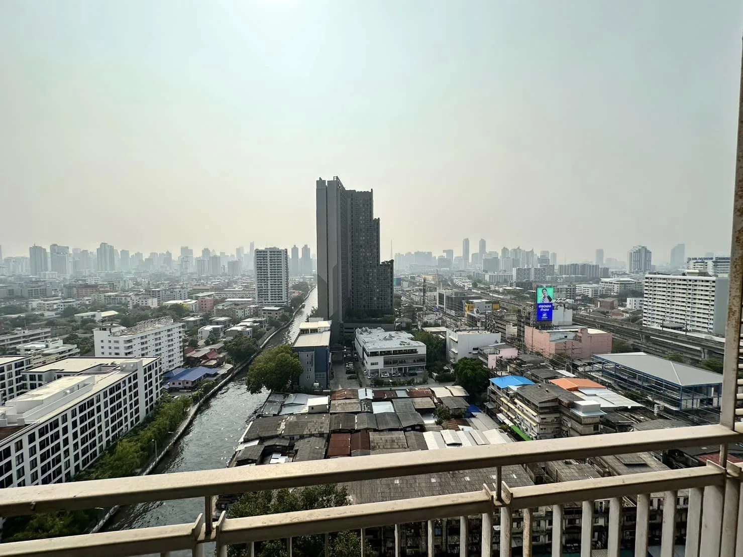 Property photos for Thru Thonglor