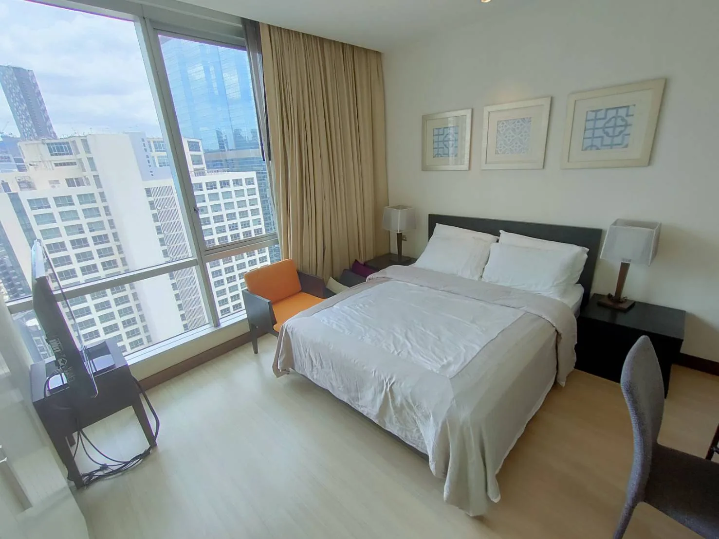 Property photos for Sky Villas Sathorn