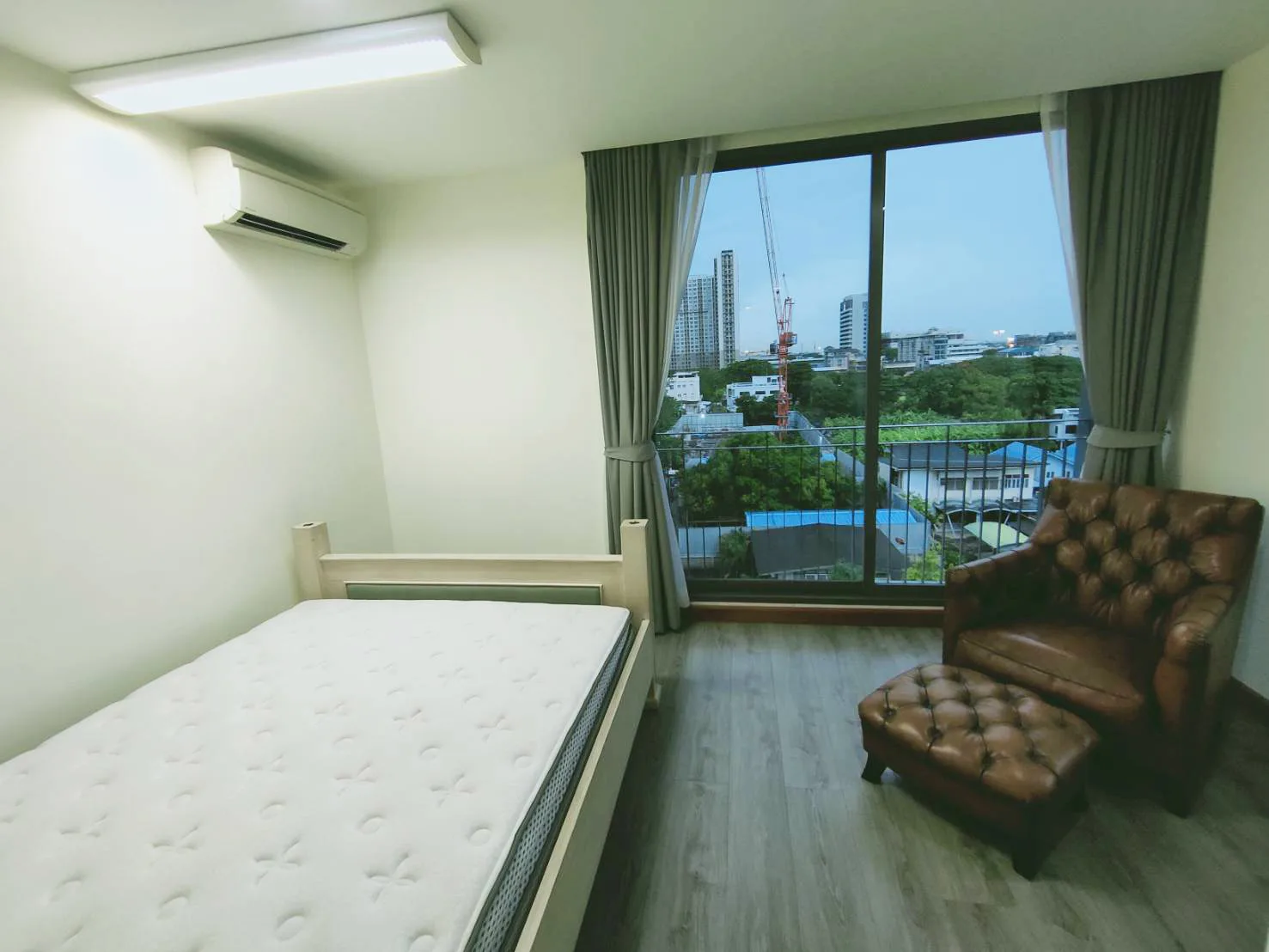 Property photos for The Room Sukhumvit 40