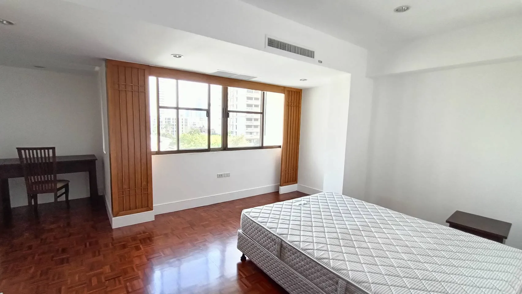 Property photos for Phirom Garden Residence