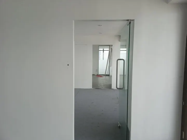 Property photos for State Tower