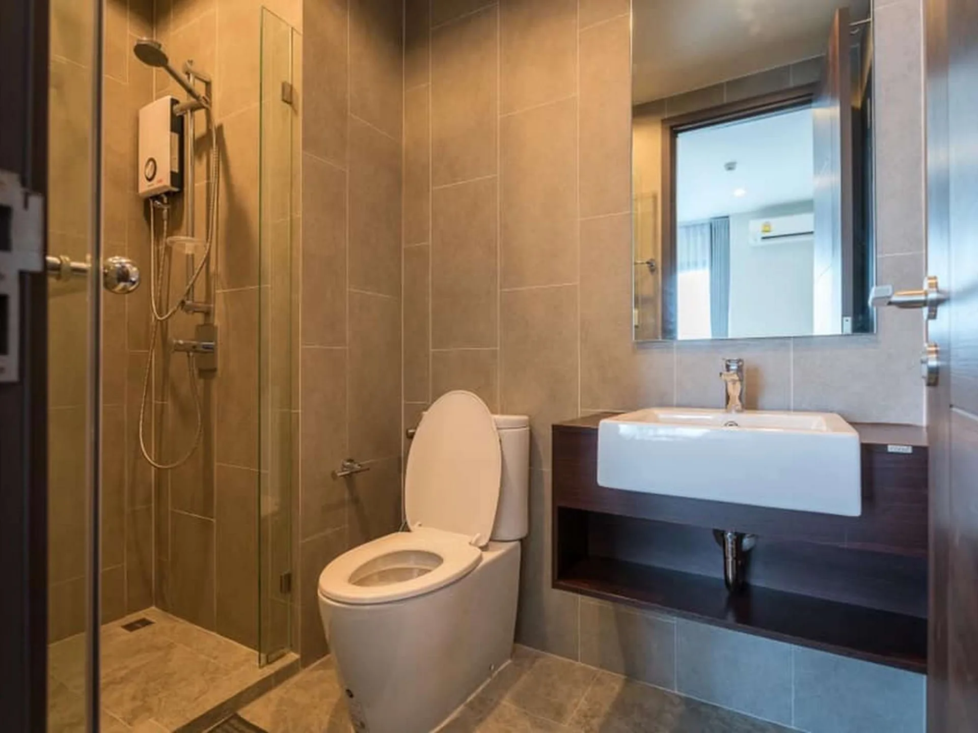 Property photos for C Ekkamai