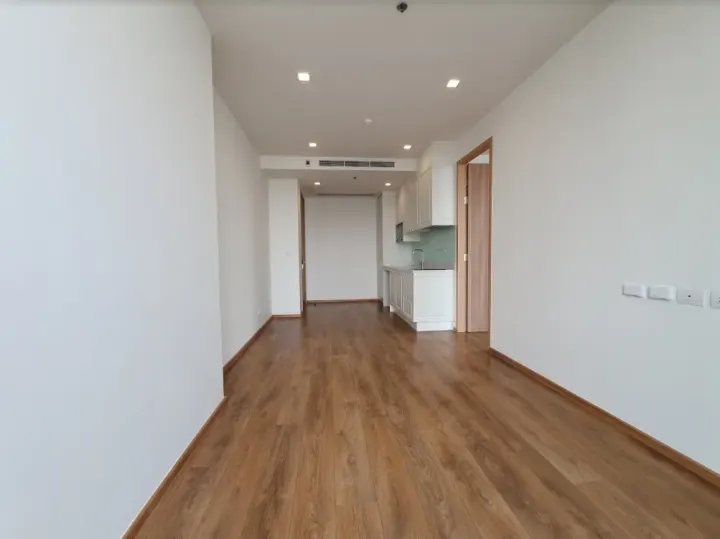 Property photos for Noble BE 33