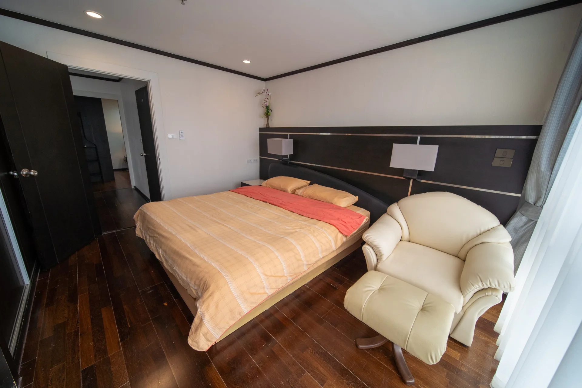 Property photos for The Waterford Diamond