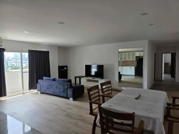 Property photos for La Maison Sukhumvit 22